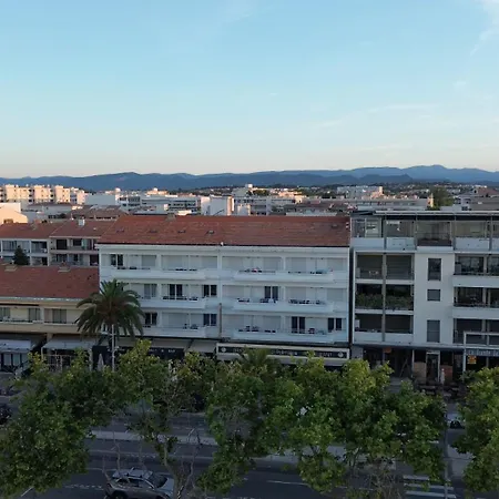 Les Palmiers Hotel