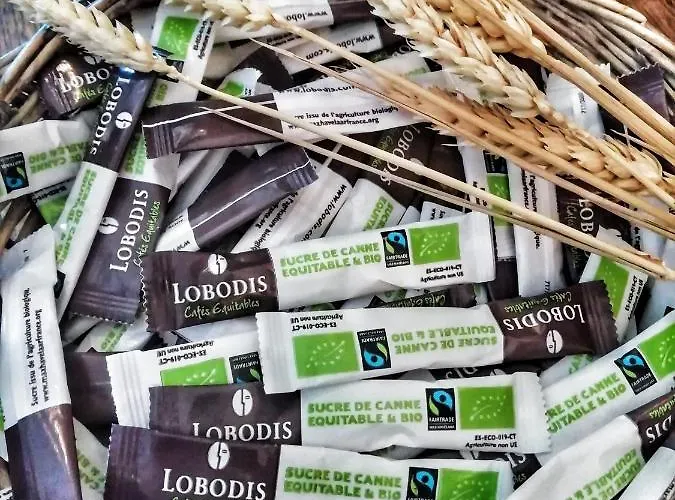Les Palmiers فندق Fréjus