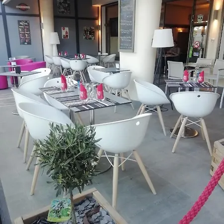 Les Palmiers 3* Frejus