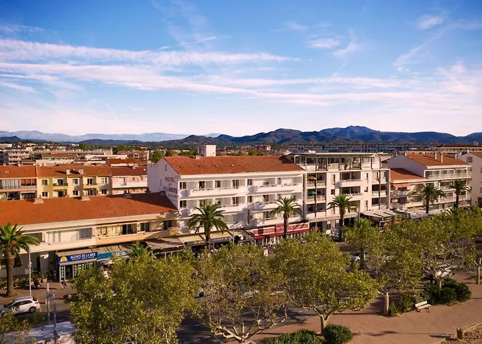 Les Palmiers Отель Фрежюс